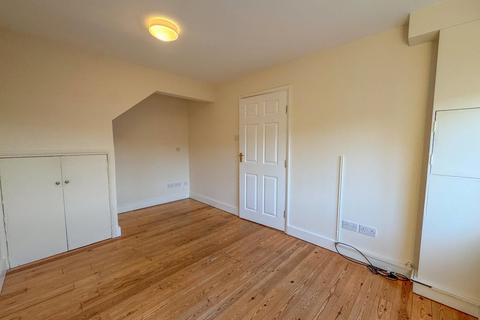 3 bedroom semi-detached house to rent, Armstrong Close, Newmarket, Suffolk, CB8