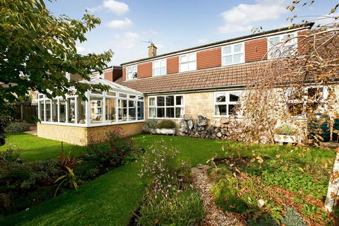 6 Brockleaze, Neston, Corsham, SN13 9TJ
