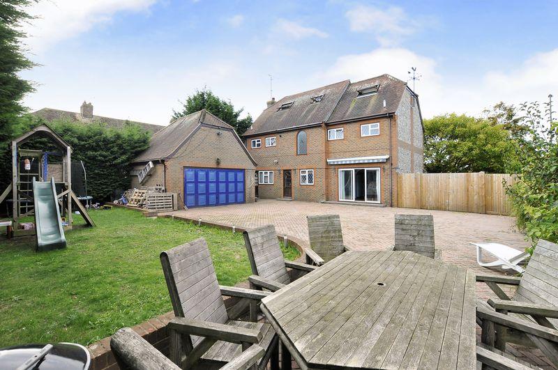 North Lane, East Preston 5 bed detached house £500,000