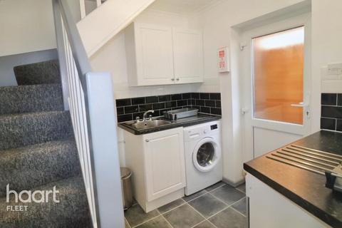 1 bedroom maisonette to rent, Tavistock Road, Hampshire