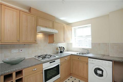 2 bedroom flat to rent, Trevelyan Place, Haywards Heath, RH16