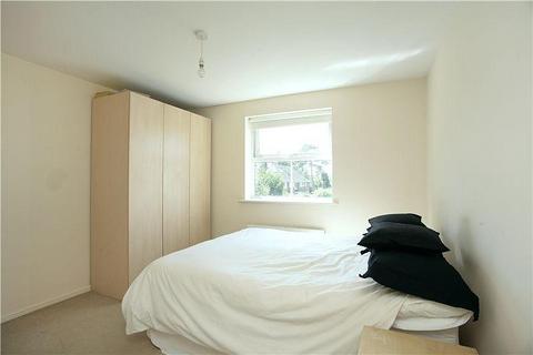 2 bedroom flat to rent, Trevelyan Place, Haywards Heath, RH16