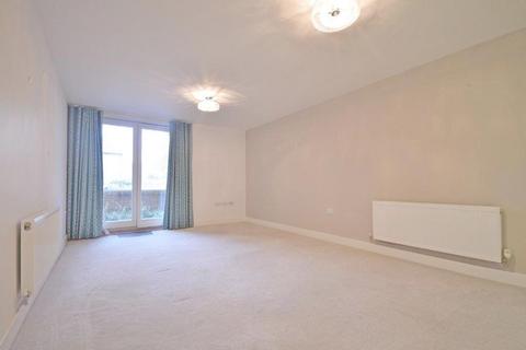 2 bedroom flat to rent, John Rennie Road, Chichester, PO19