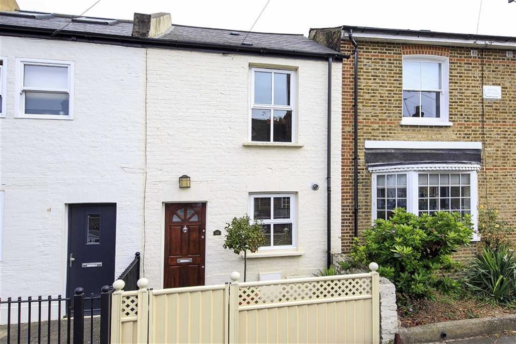 Albert Road, Twickenham 2 bed terraced house £700,000