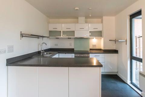 3 bedroom apartment to rent, London N11