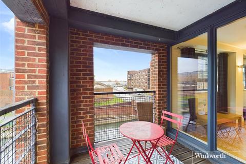 2 bedroom apartment to rent, St James Wharf, Forbury Road, Reading, Berkshire, RG1