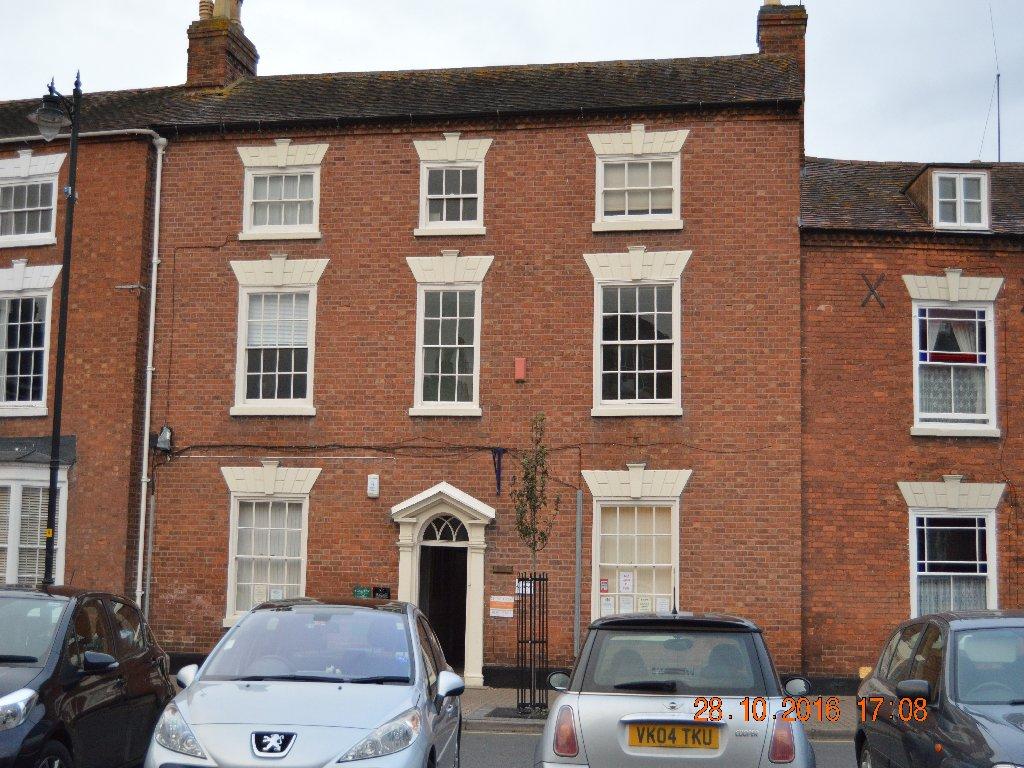 11 Broad Street, Pershore WR10 Office to rent £300 pcm (£69 pw)