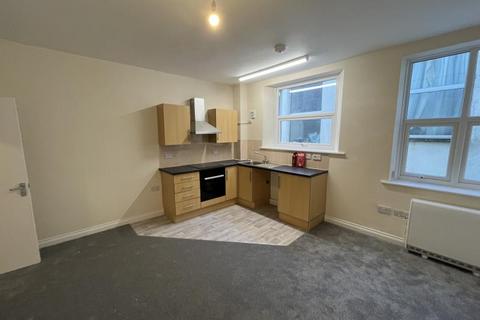 1 bedroom flat to rent, High Street, Barnstaple, EX31 1HP