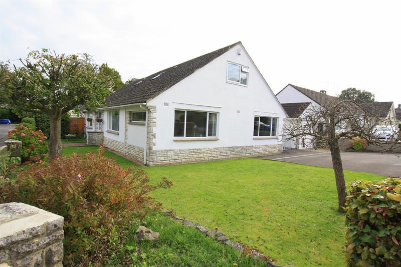 Longacre Drive, Ferndown 6 bed detached bungalow £550,000