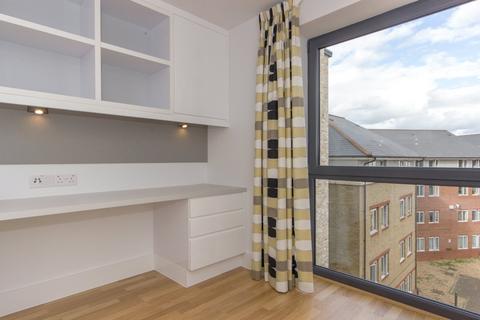 Studio to rent, Mallory House, 91 East Road, Cambridge