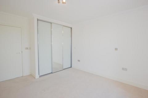 2 bedroom apartment to rent, Churchill Court, 41 Madingley Road, Cambridge