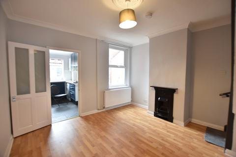2 bedroom terraced house to rent, Dale Street, Boughton