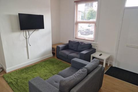 2 bedroom terraced house to rent, Granby Terrace, Headingley, Leeds