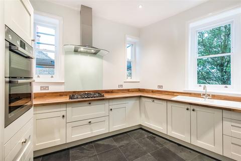 2 bedroom maisonette to rent, Barnes High Street, London, SW13
