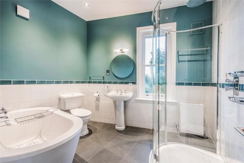 2 bedroom maisonette to rent, Barnes High Street, London, SW13
