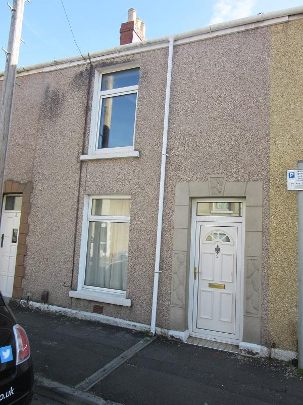 Catherine Street, Swansea. SA1 4JT 3 bed terraced house £695 pcm (£160 pw)