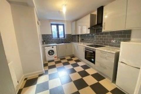 2 bedroom flat to rent, Kintyre Court, 41 New Park Road, SW2 4DY