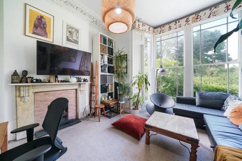 1 bedroom flat to rent, Leighton Crescent, Kentish Town, London