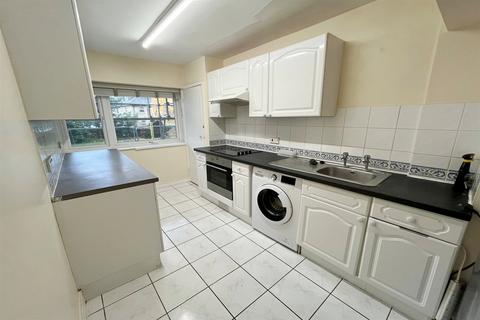 2 bedroom flat to rent, Bournemouth