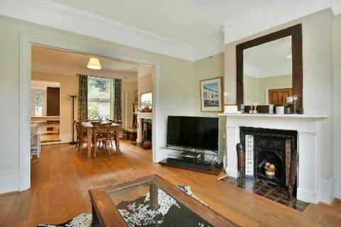 undefined, Cheverton Road  Whitehall Park N19 3BA
