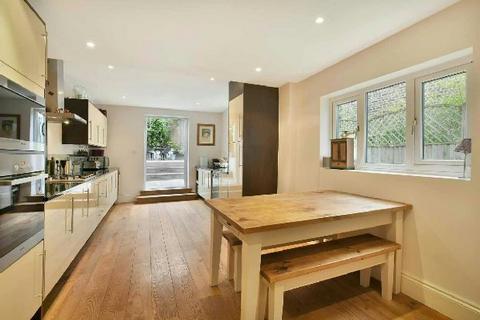 undefined, Cheverton Road  Whitehall Park N19 3BA