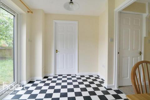 3 bedroom semi-detached house to rent, Howgate Road, Cambridge