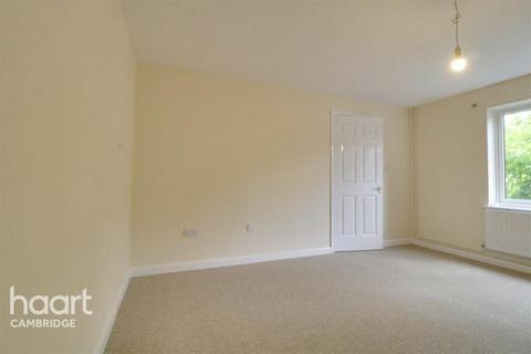 3 bedroom semi-detached house to rent, Howgate Road, Cambridge