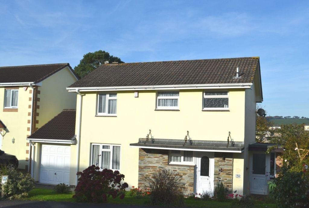 Grieg Drive, Barnstaple 3 bed detached house £220,000