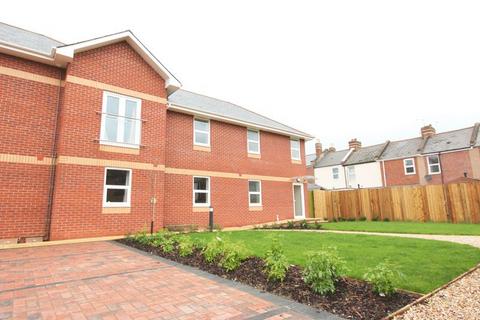 2 bedroom ground floor flat to rent - Manor Road, Exeter