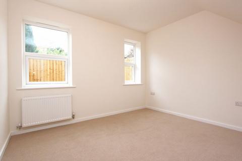 2 bedroom ground floor flat to rent - Manor Road, Exeter