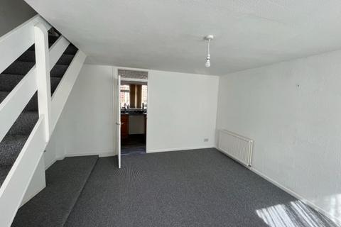 2 bedroom terraced house to rent, Vicarage Walk, Newport, Isle Of Wight, PO30