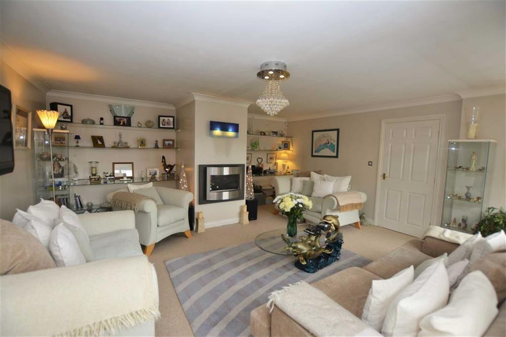 Catherine McAuley Close, Hull 4 bed detached house £234,950