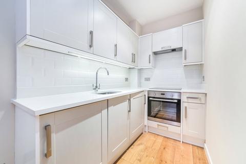 Studio to rent, William IV Street, Covent Garden, WC2N