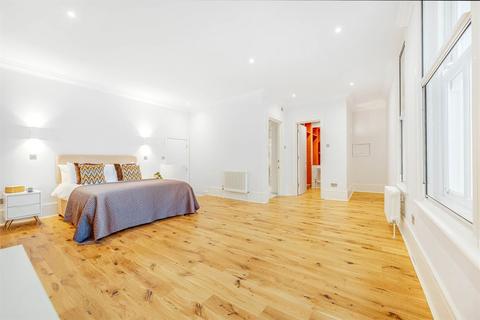 2 bedroom apartment to rent, Devonshire Place, Marylebone, London, W1G
