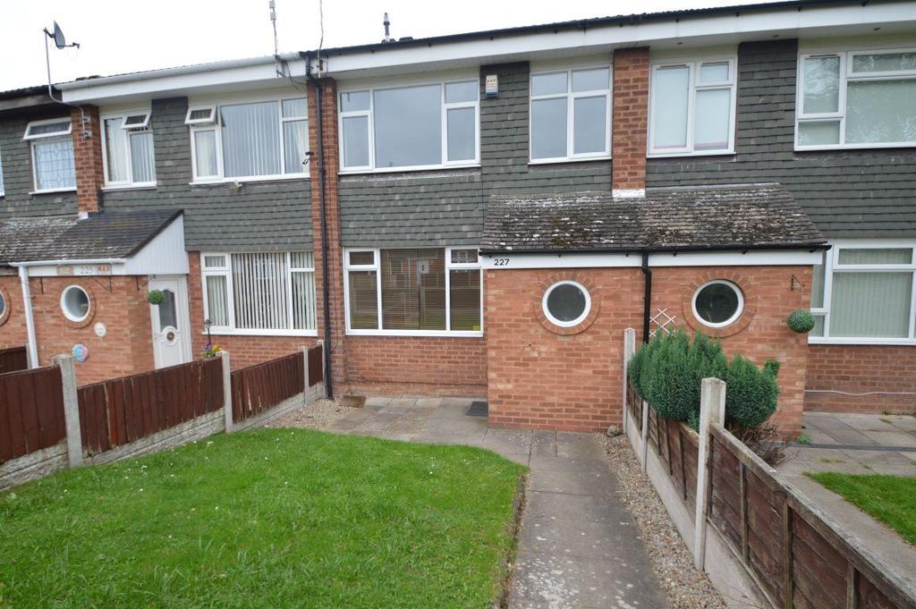 Bromley Lane, Kingswinford 3 bed terraced house £635 pcm (£147 pw)