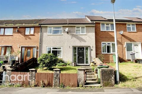 3 bedroom terraced house to rent, Churchwood Road, Pontnewydd