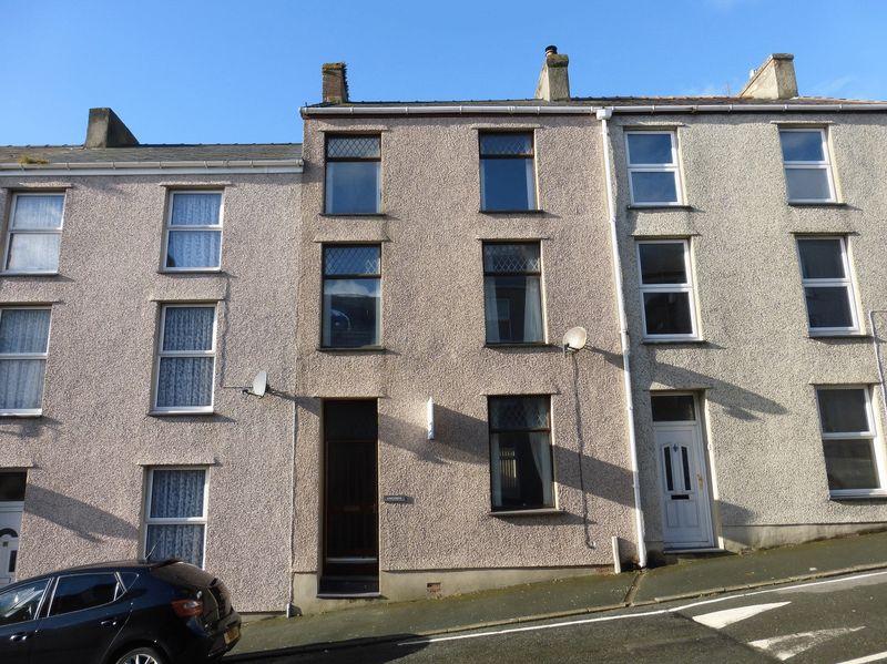 Caernarfon 4 bed terraced house £149,950