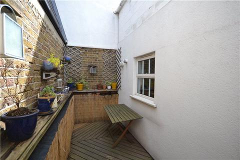 1 bedroom flat to rent, Royal Tower Lodge, 40 Cartwright Street, London