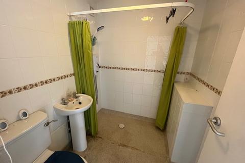 1 bedroom flat to rent, Carisbrooke Road, Newport, Isle Of Wight, PO30