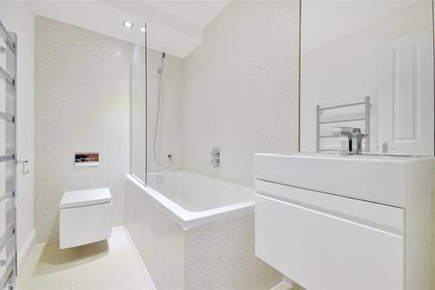 3 bedroom flat to rent, Chevening Road, Queens Park, London, NW6