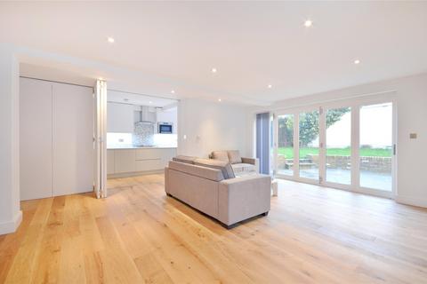 3 bedroom flat to rent, Chevening Road, Queens Park, London, NW6