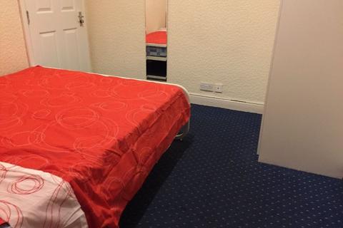 undefined, Kensington Avenue (Bills included), Victoria Park, Manchester M14