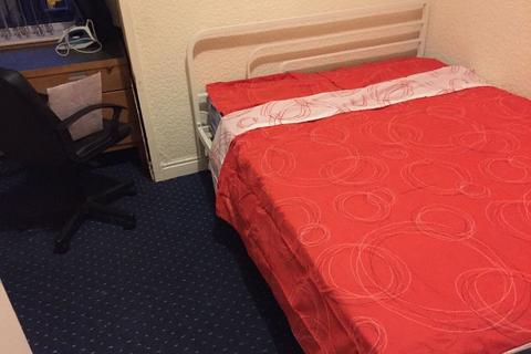 undefined, Kensington Avenue (Bills included), Victoria Park, Manchester M14