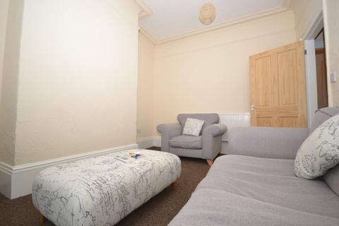 2 bedroom terraced house to rent - William Street, Huddersfield
