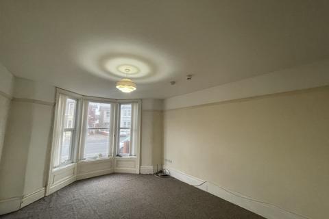 1 bedroom flat to rent, Station Road, Blackpool, Lancashire, FY4