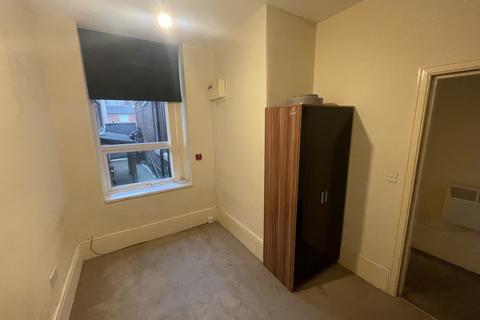 1 bedroom flat to rent, Station Road, Blackpool, Lancashire, FY4