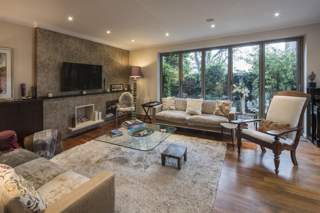 Holly Walk, Hampstead Village, NW3 4 bed house £5,950,000