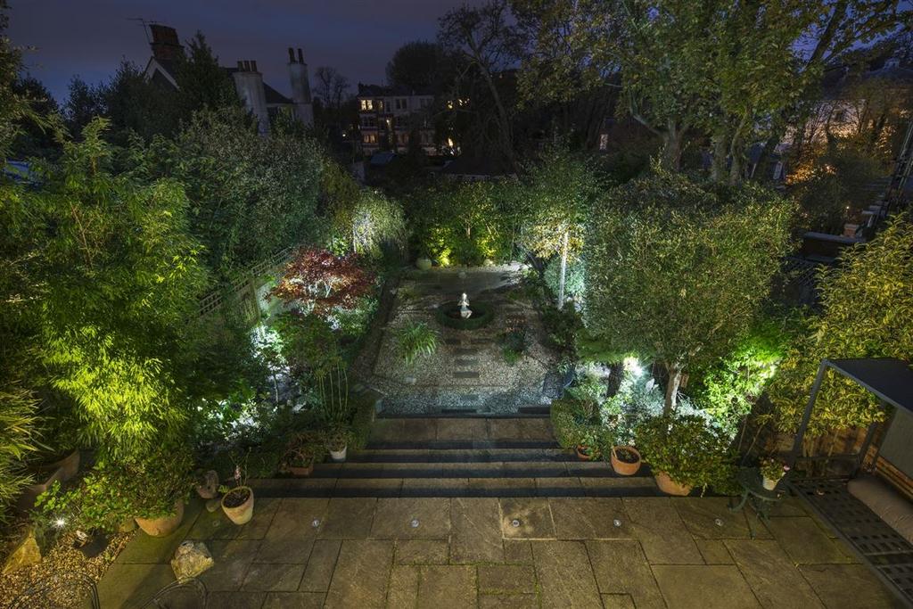 Holly Walk, Hampstead Village, NW3 4 bed house £5,950,000
