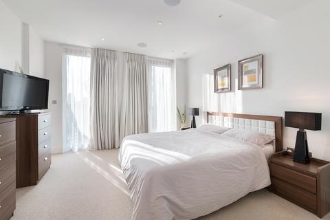 3 bedroom apartment to rent, Ravensbourne Apartments, 5 Central Avenue, SW6