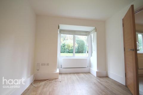 1 bedroom flat to rent, Cross Lanes, Guildford